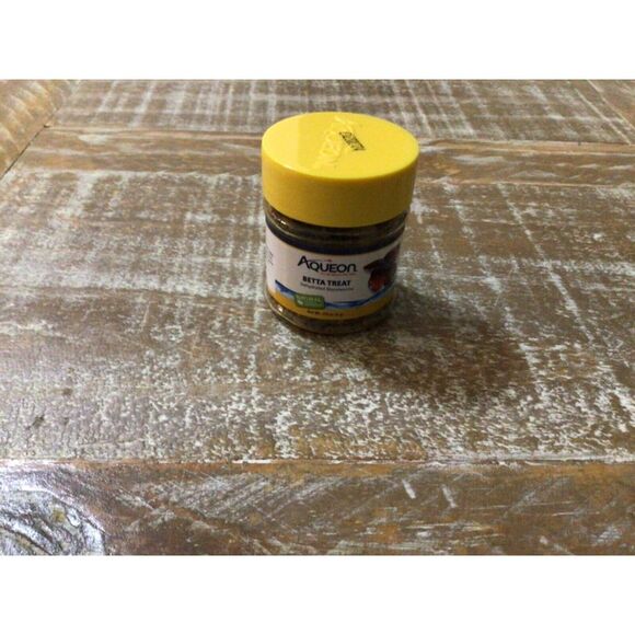 Aqueon Betta‎ Treat Bloodworms 0.175oz - Picture 1 of 3